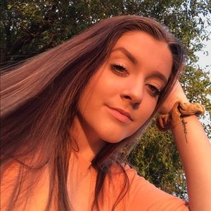 Meet your Posher, Brooke